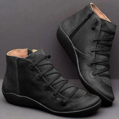 Elegantní a detailní podpůrné letní boty