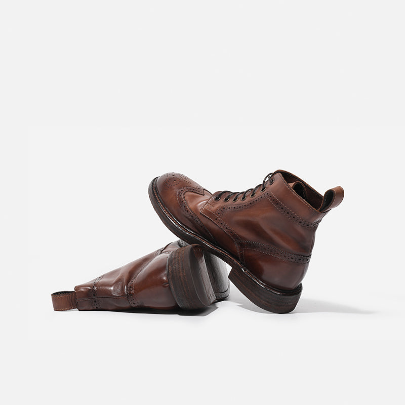 Elegantní a detailní podpůrné letní boty