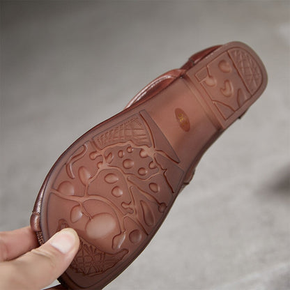 Elegantní a detailní podpůrné letní boty