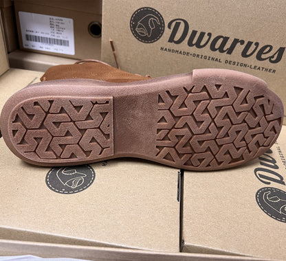 Elegantní a detailní podpůrné letní boty