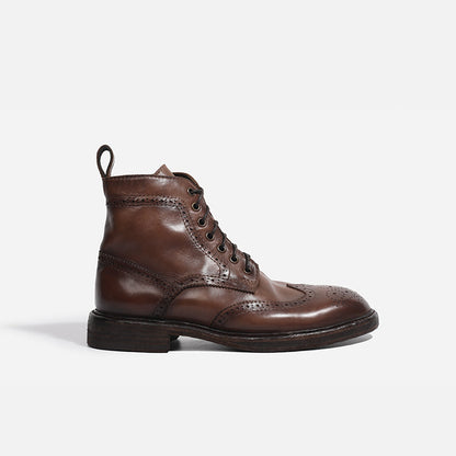 Elegantní a detailní podpůrné letní boty