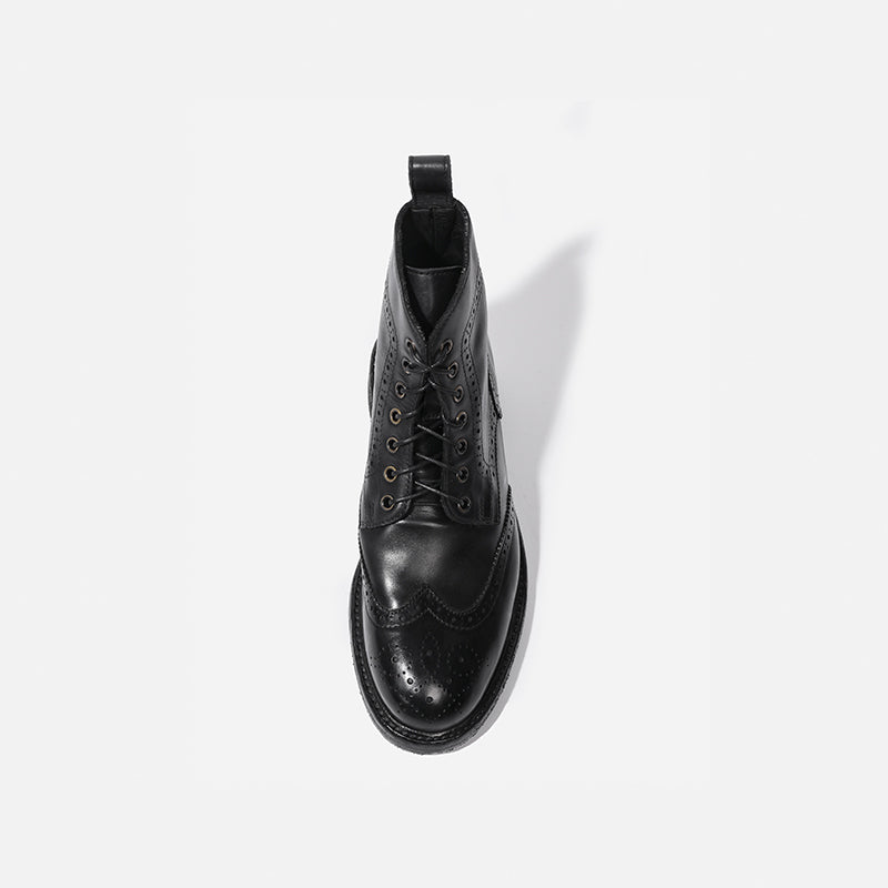 Elegantní a detailní podpůrné letní boty