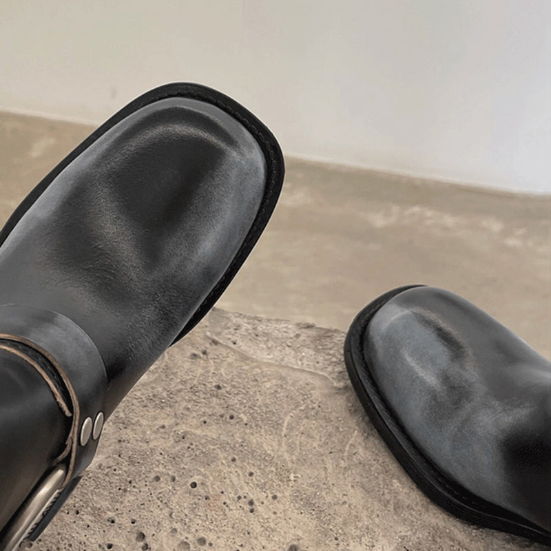 Elegantní a detailní podpůrné letní boty