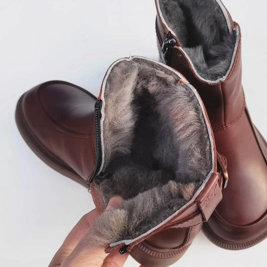 Elegantní a detailní podpůrné letní boty