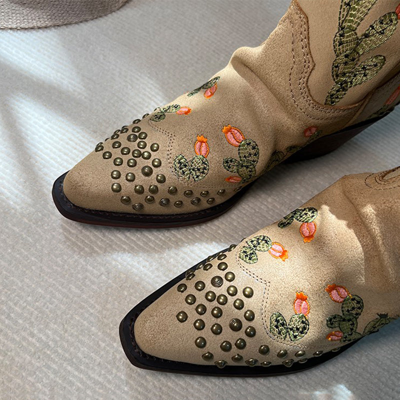 Elegantní a detailní podpůrné letní boty