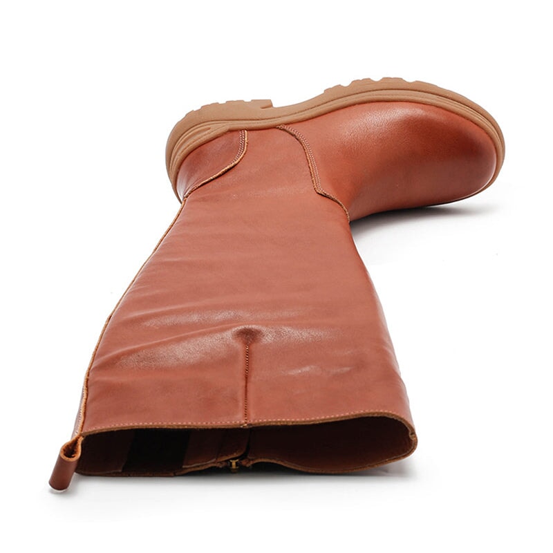Elegantní a detailní podpůrné letní boty