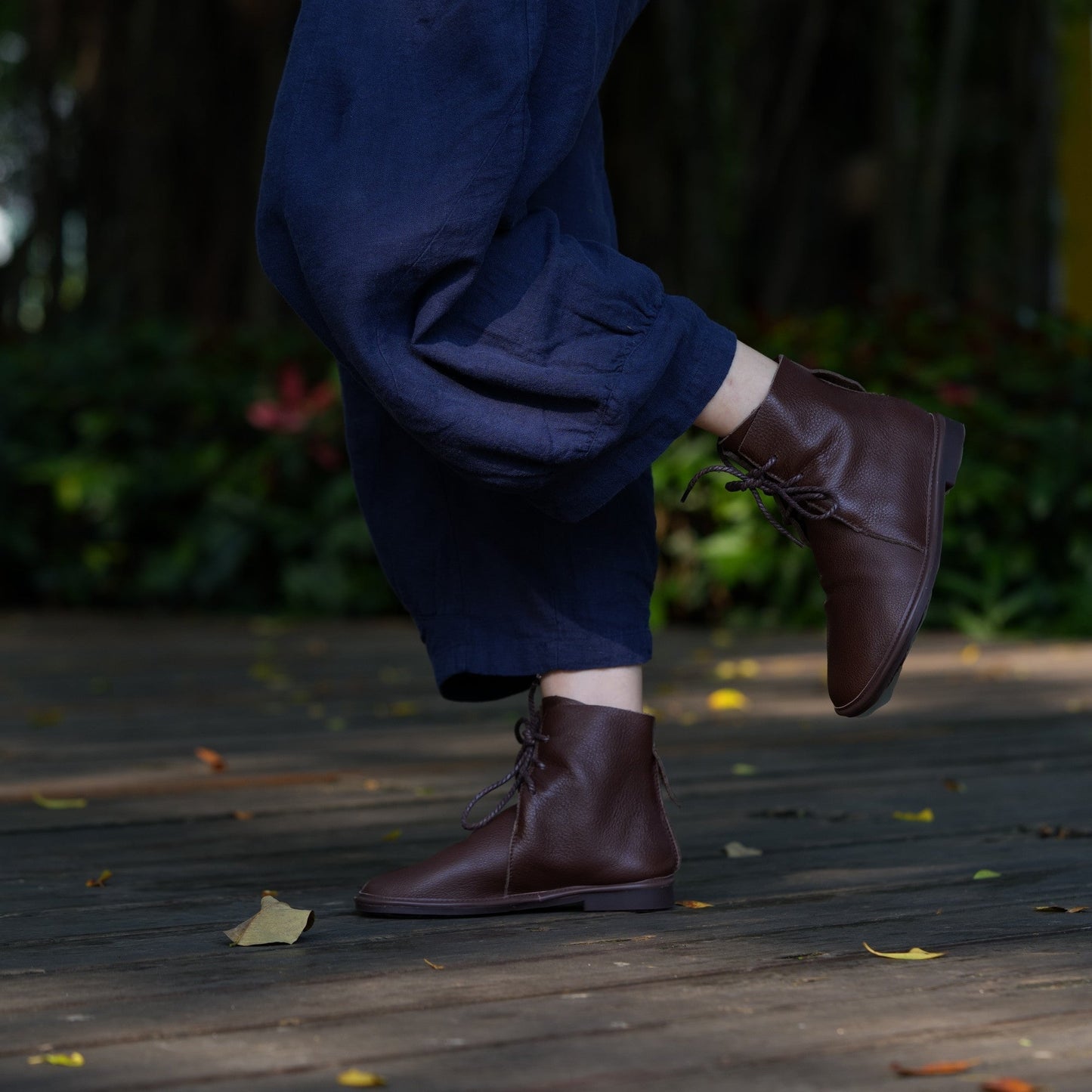 Elegantní a detailní podpůrné letní boty