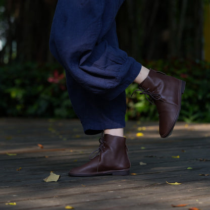 Elegantní a detailní podpůrné letní boty