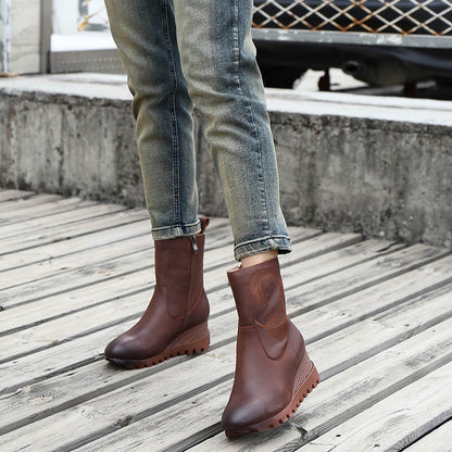 Elegantní a detailní podpůrné letní boty