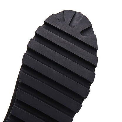 Elegantní a detailní podpůrné letní boty