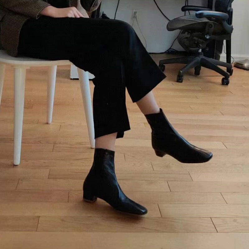 Elegantní a detailní podpůrné letní boty