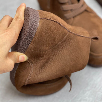 Elegantní a detailní podpůrné letní boty