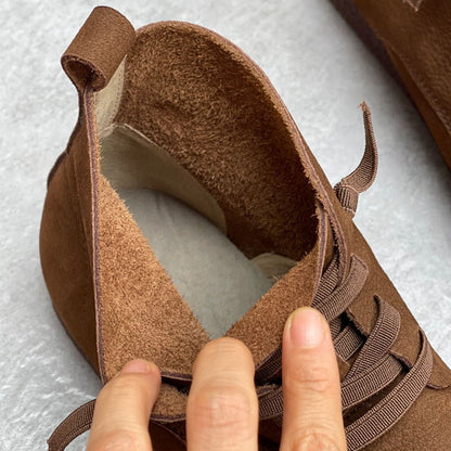 Elegantní a detailní podpůrné letní boty