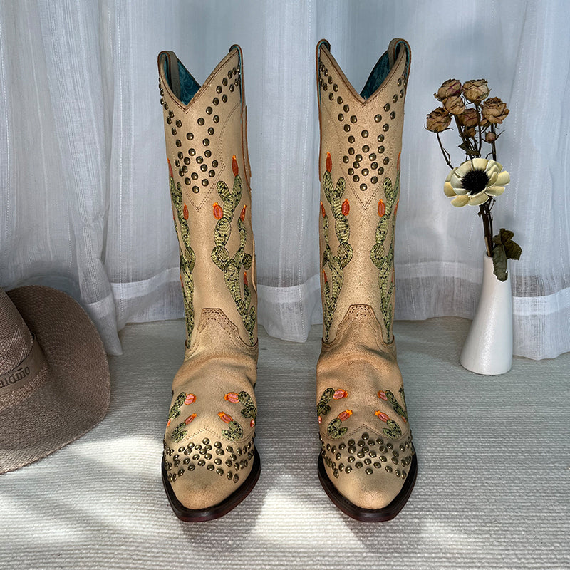 Elegantní a detailní podpůrné letní boty