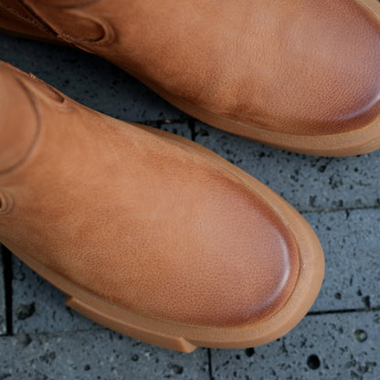 Elegantní a detailní podpůrné letní boty
