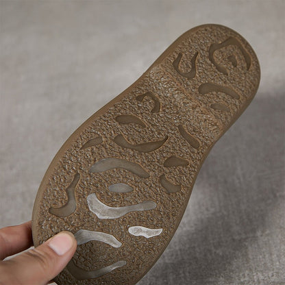 Elegantní a detailní podpůrné letní boty