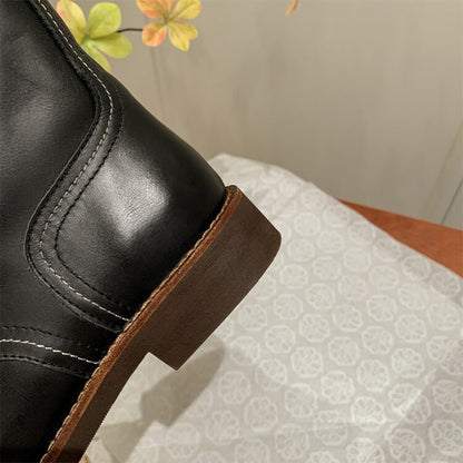 Elegantní a detailní podpůrné letní boty
