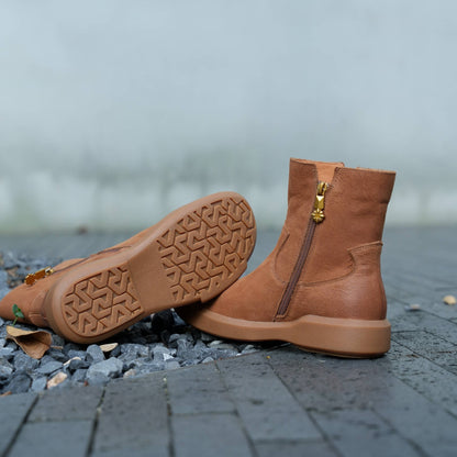 Elegantní a detailní podpůrné letní boty