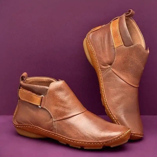 Elegantní a detailní podpůrné letní boty