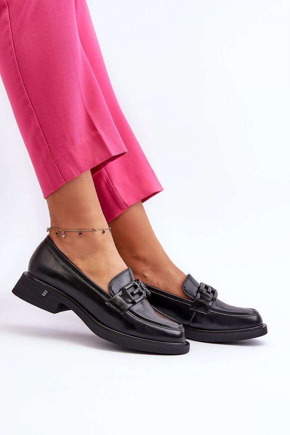 Elegantní a detailní podpůrné letní boty
