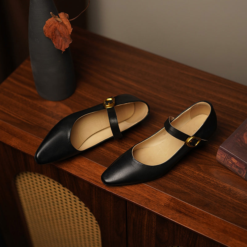 Elegantní a detailní podpůrné letní podpatky