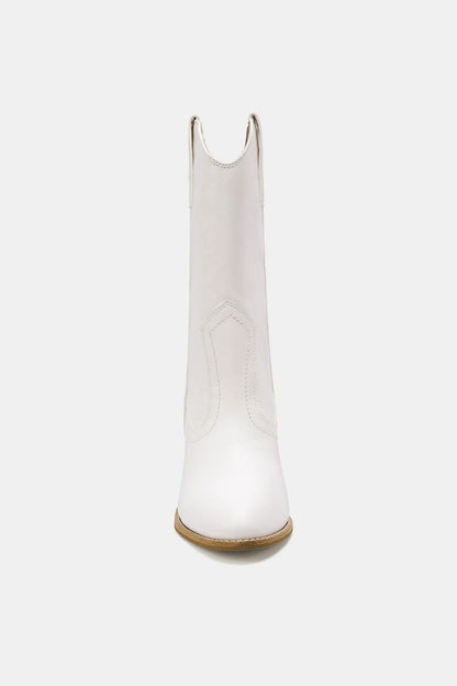 Elegantní a detailní podpůrné letní boty