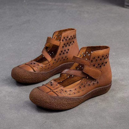 Elegantní a detailní podpůrné letní sandály