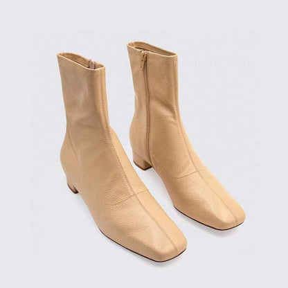 Elegantní a detailní podpůrné letní boty