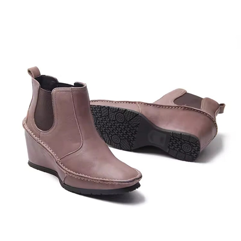 Elegantní a detailní podpůrné letní boty
