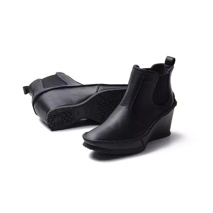 Elegantní a detailní podpůrné letní boty
