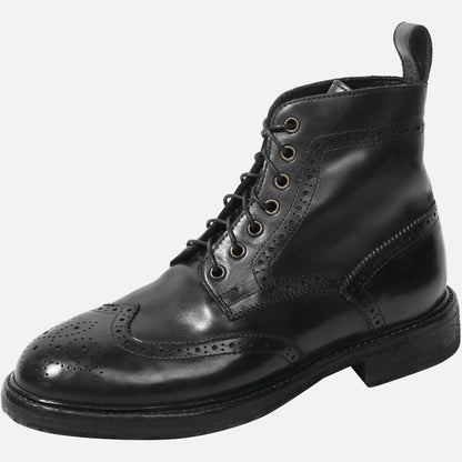 Elegantní a detailní podpůrné letní boty