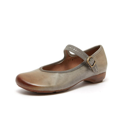 Elegantní a detailně propracovaná podpůrná letní obuv