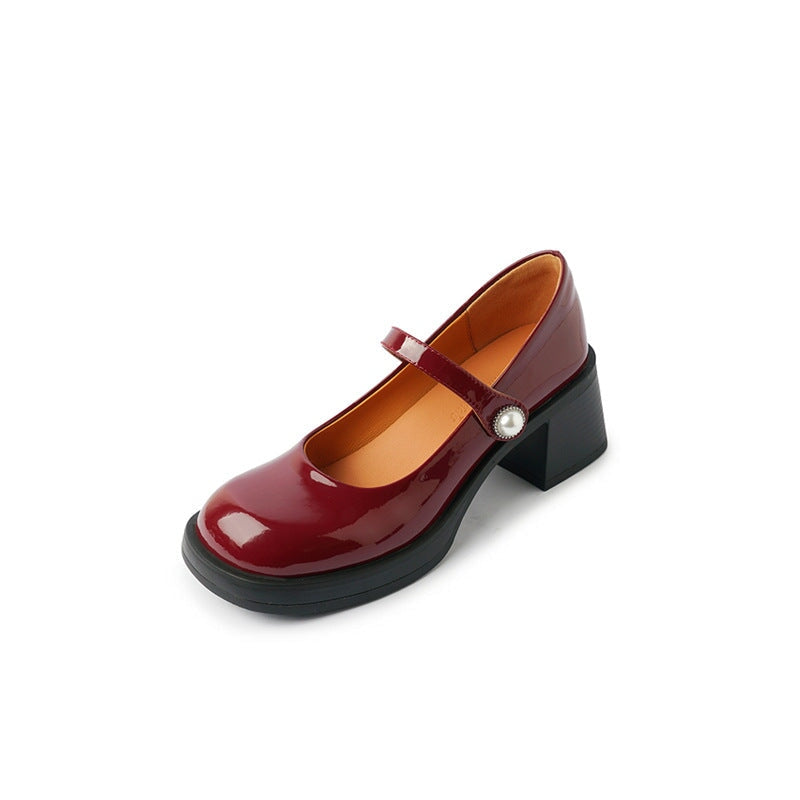 Elegantní a detailní podpůrné letní boty