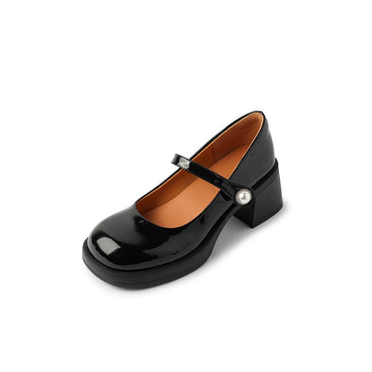 Elegantní a detailní podpůrné letní boty