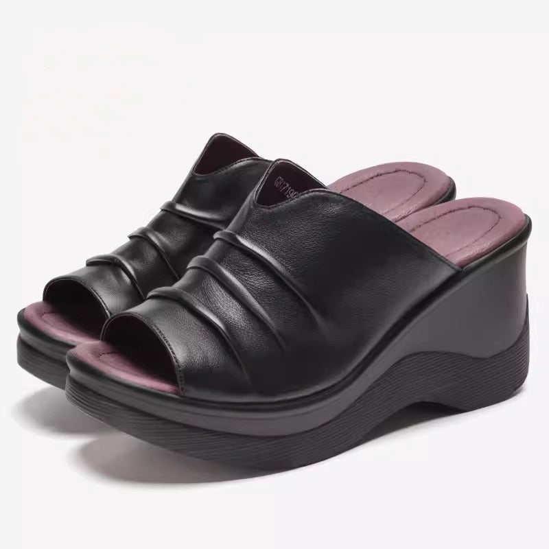 Elegantní a detailní podpůrné letní sandály