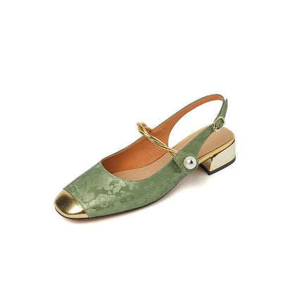 Elegantní a detailní podpůrné letní sandály
