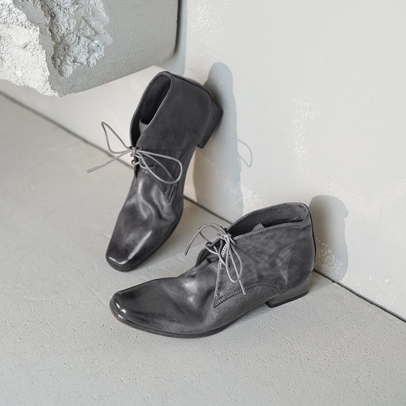 Elegantní a detailní podpůrné letní boty