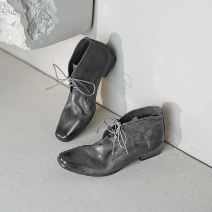 Elegantní a detailní podpůrné letní boty
