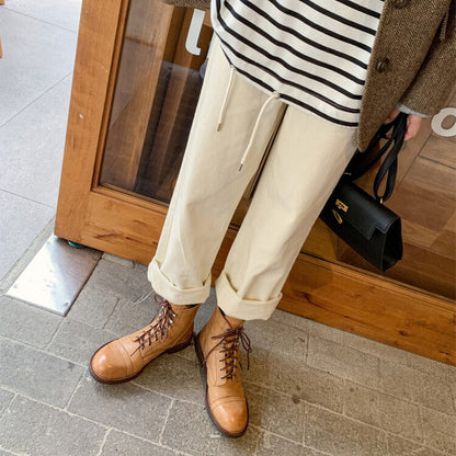 Elegantní a detailní podpůrné letní boty