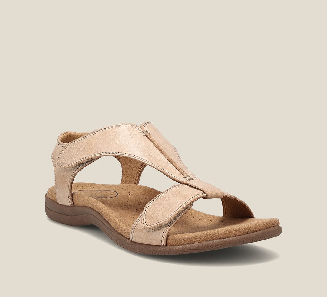 Elegantní a detailní podpůrné letní sandály
