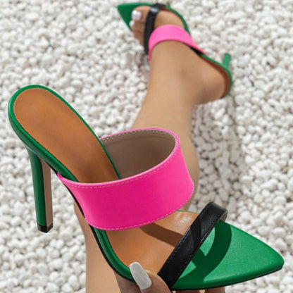 Elegantní a detailní podpůrné letní sandály