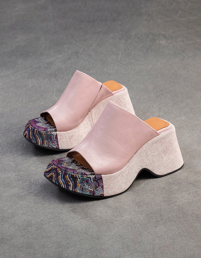 Elegantní a detailně propracovaný podpůrný letní klín Wedge