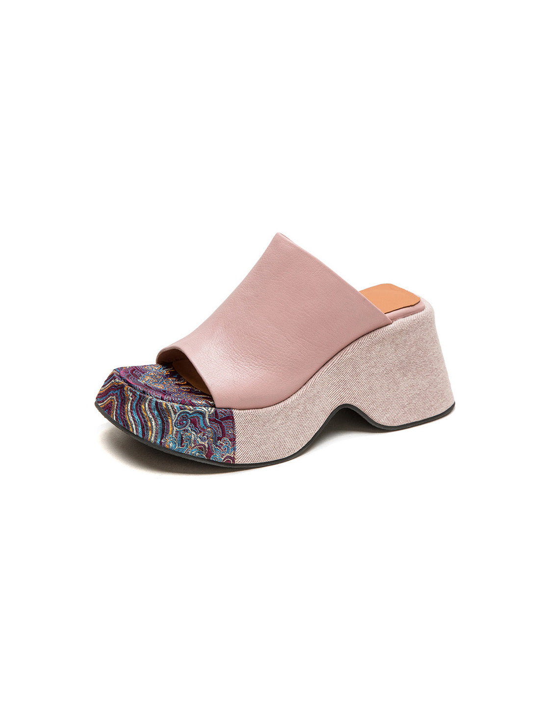 Elegantní a detailně propracovaný podpůrný letní klín Wedge