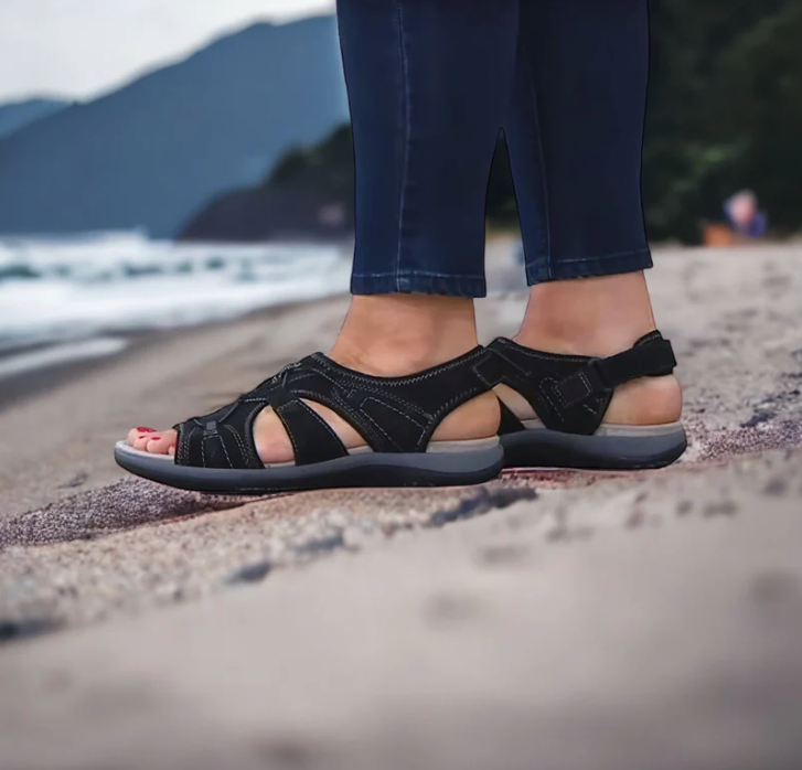Elegantní a detailní podpůrné letní sandály