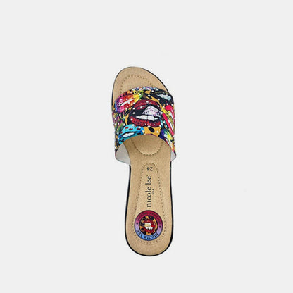 Elegantní a detailně propracovaný podpůrný letní klín Wedge