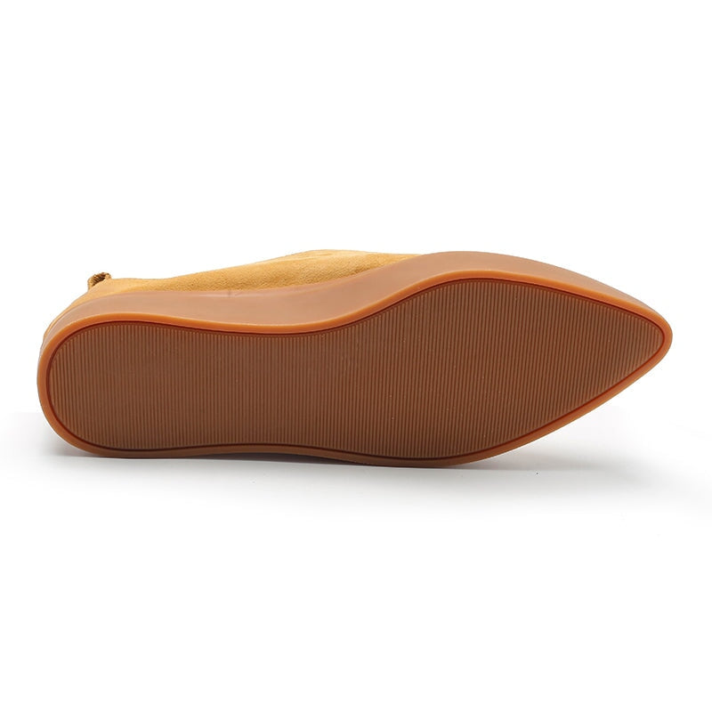 Elegantní a detailní podpůrné letní mokasíny