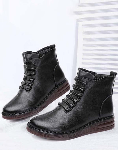 Elegantní a detailní podpůrné letní boty