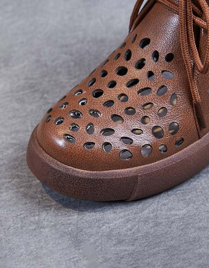 Elegantní a detailní podpůrné letní boty