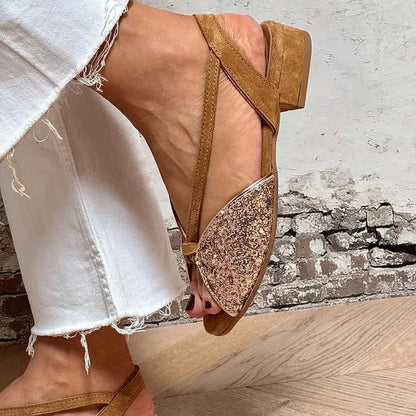 Elegantní a detailní podpůrné letní sandály