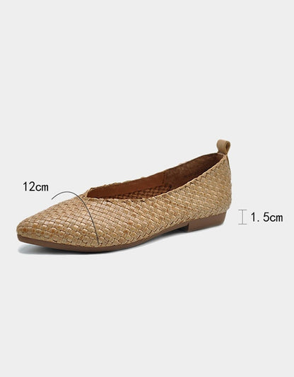 Elegantní a detailně propracovaná podpůrná letní obuv